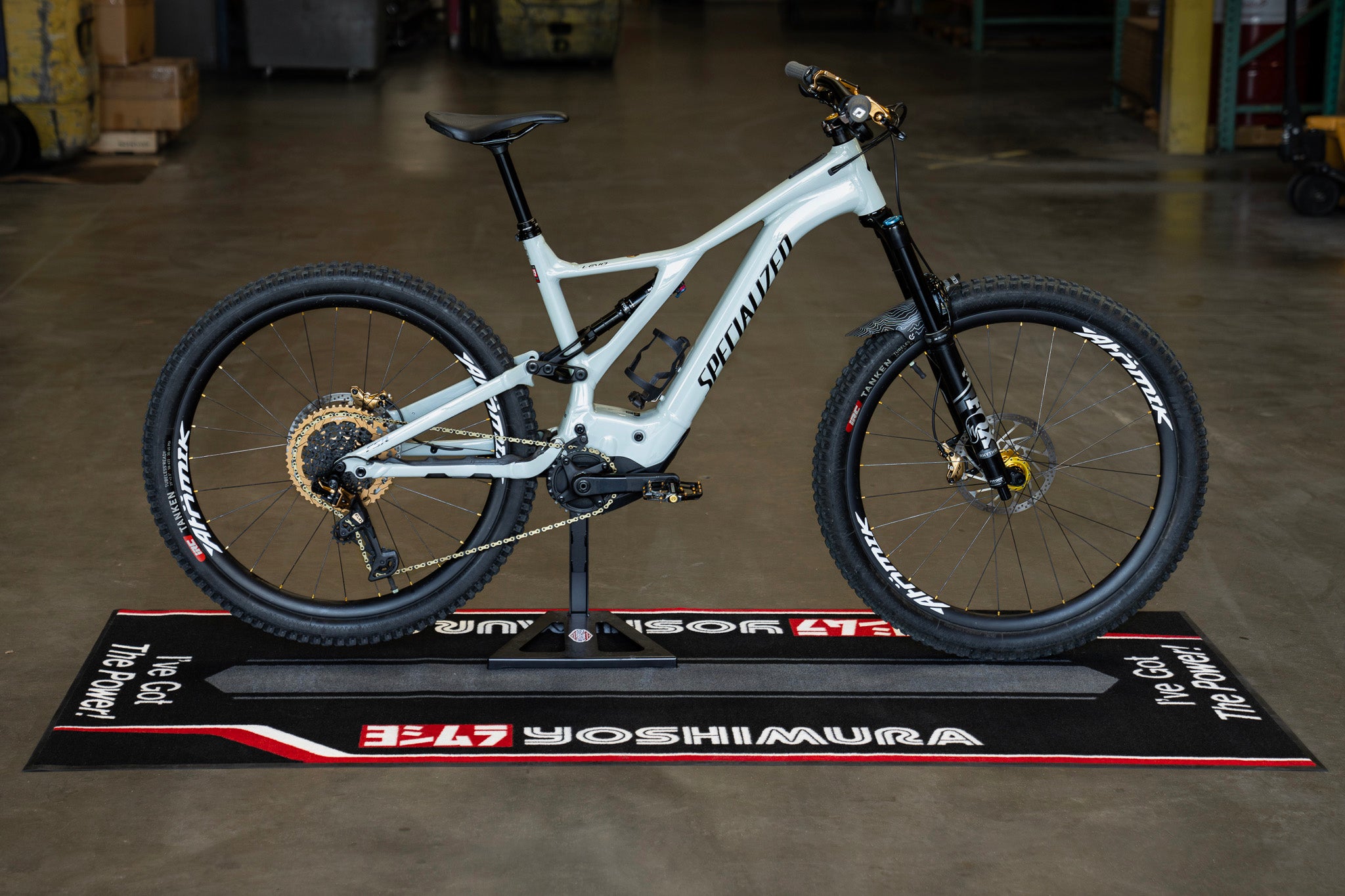 Yoshimura Bike Mat 39.3
