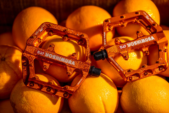 LIMITED EDITION CHILAO SS LARGE PEDALS IN HARD ORANGE