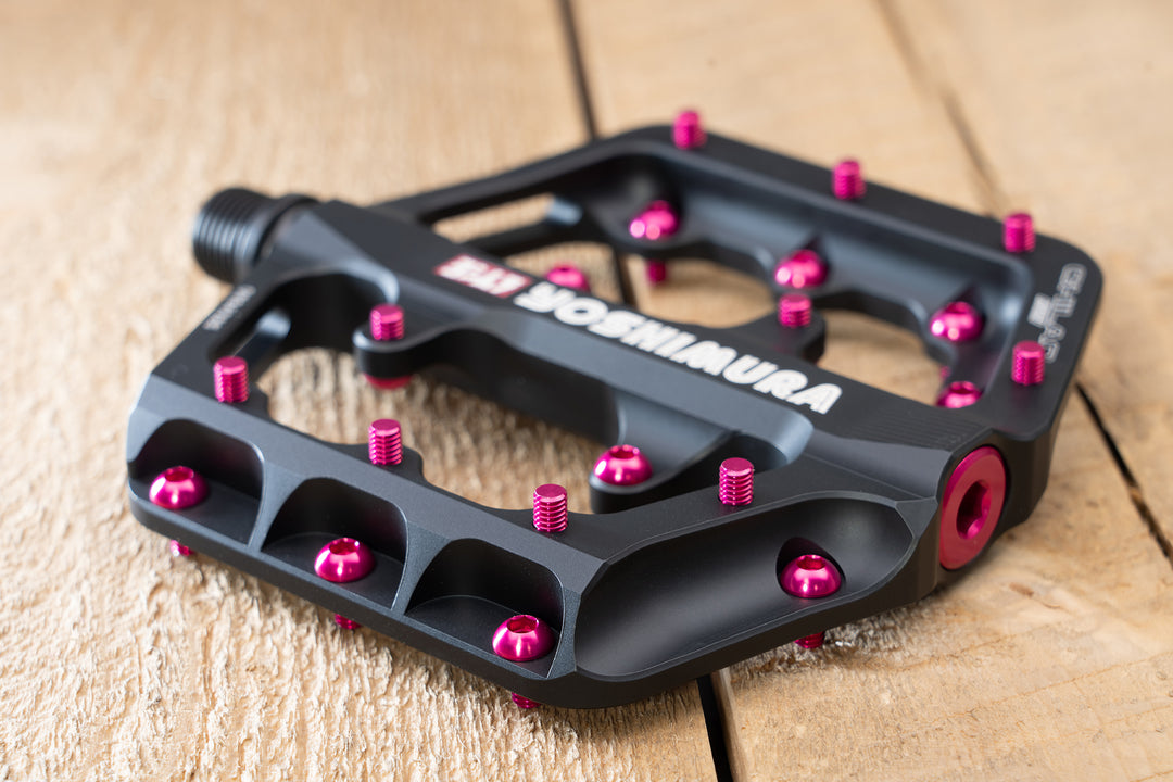 LIMITED EDITION CHILAO SS LARGE PEDALS IN FLAT BLACK AND PINK